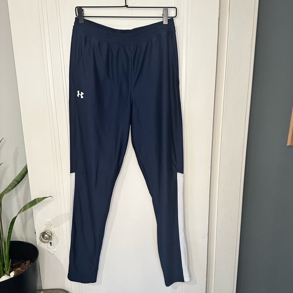 Under Armor navy blue large pants men’s fitted with zippered ankle